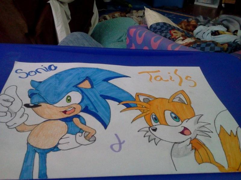 its a picture of sonic and tails puzzle