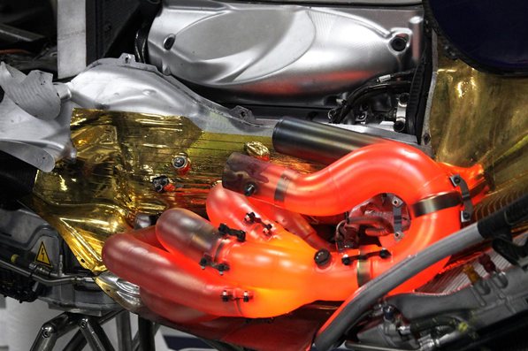 RB9 V8 engine puzzle