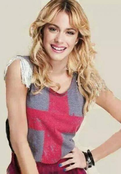 Violetta puzzle 1 puzzle